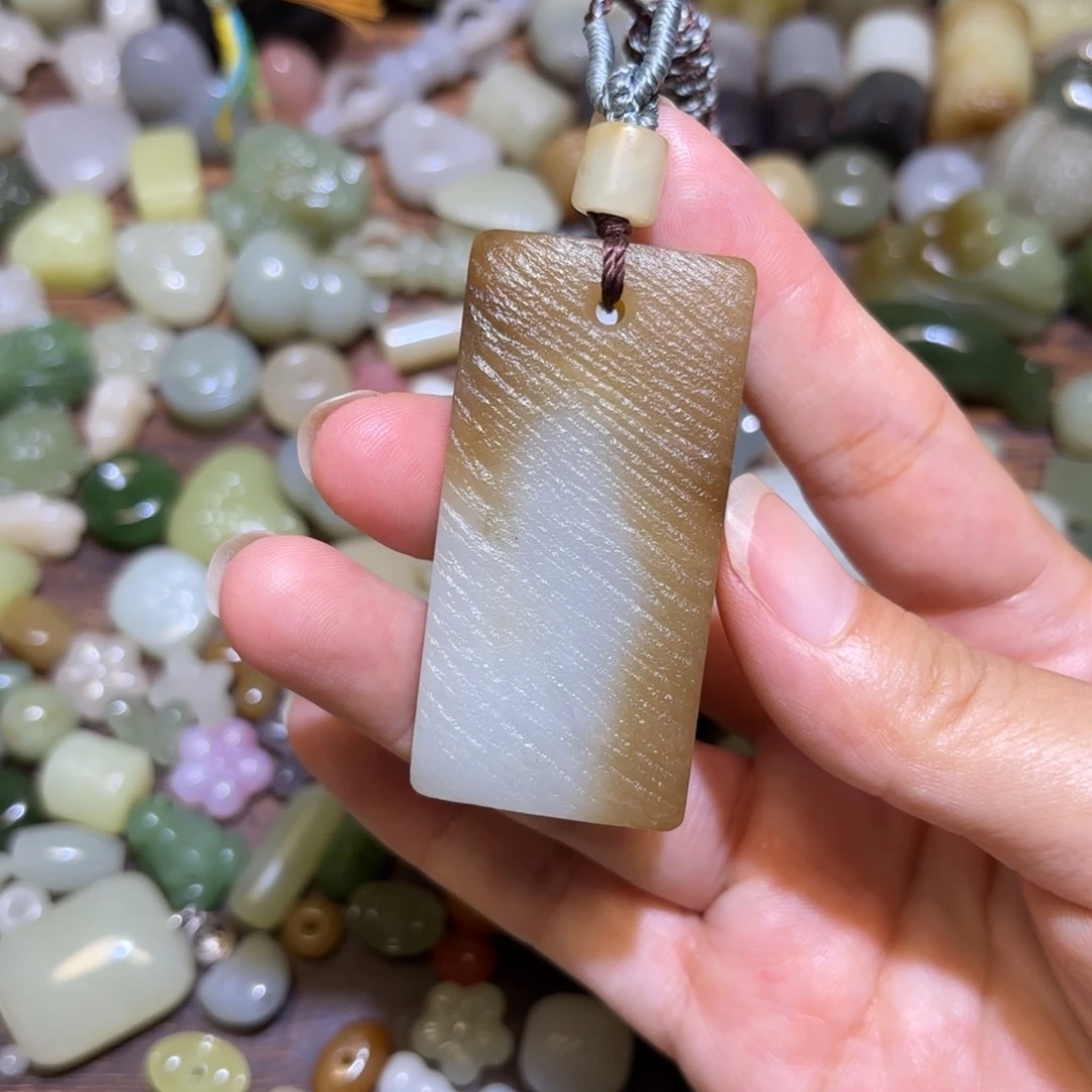 和田玉未镶嵌珠宝半成品