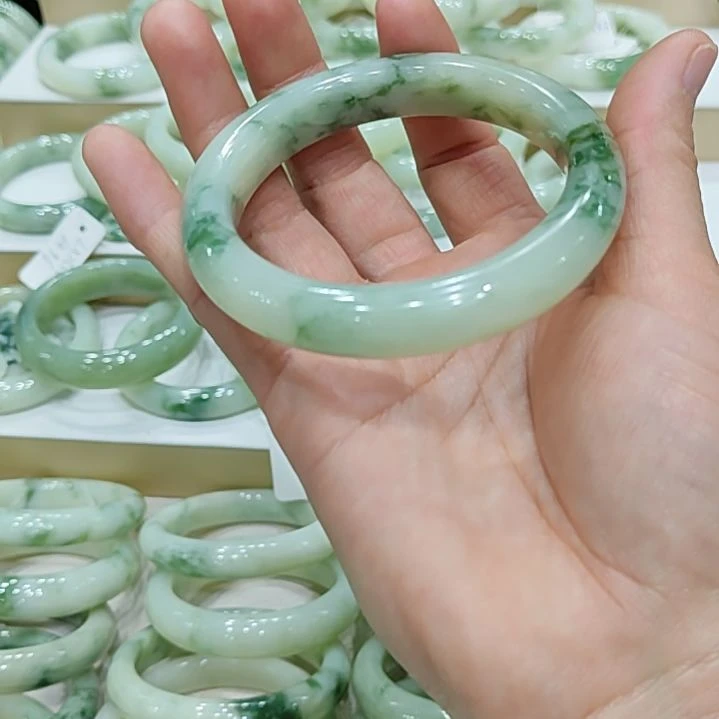 透闪石-蛇纹石玉未镶嵌手镯雪*