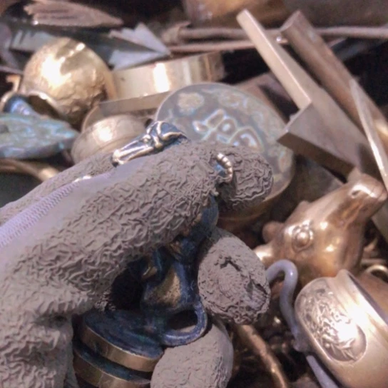 大***虎闪电购铜摆件工艺品