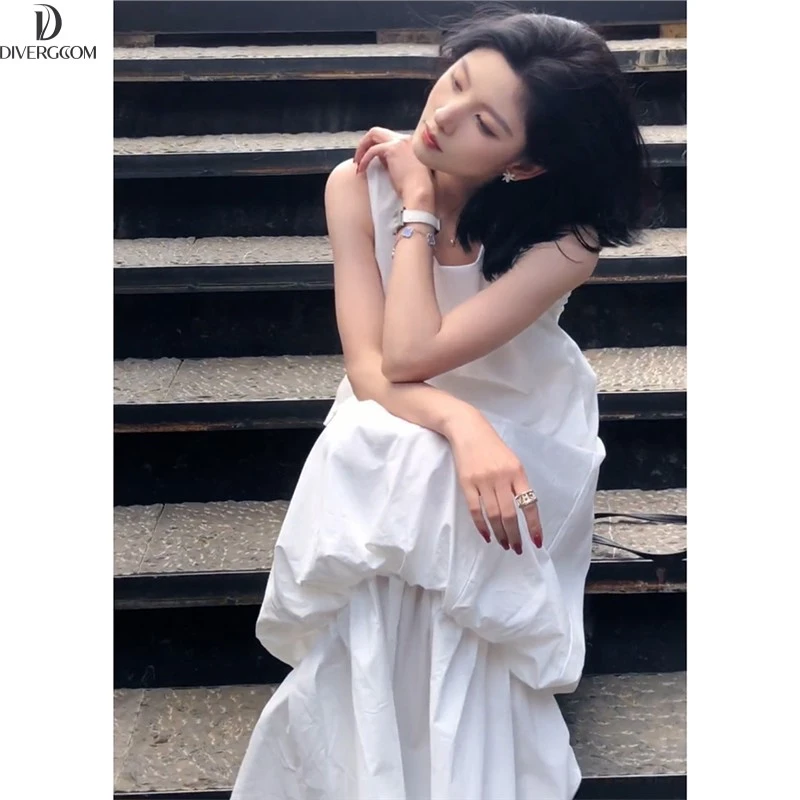 大方流行夏季得体法式名媛气质轻奢高级感独特漂亮白色背心连衣裙