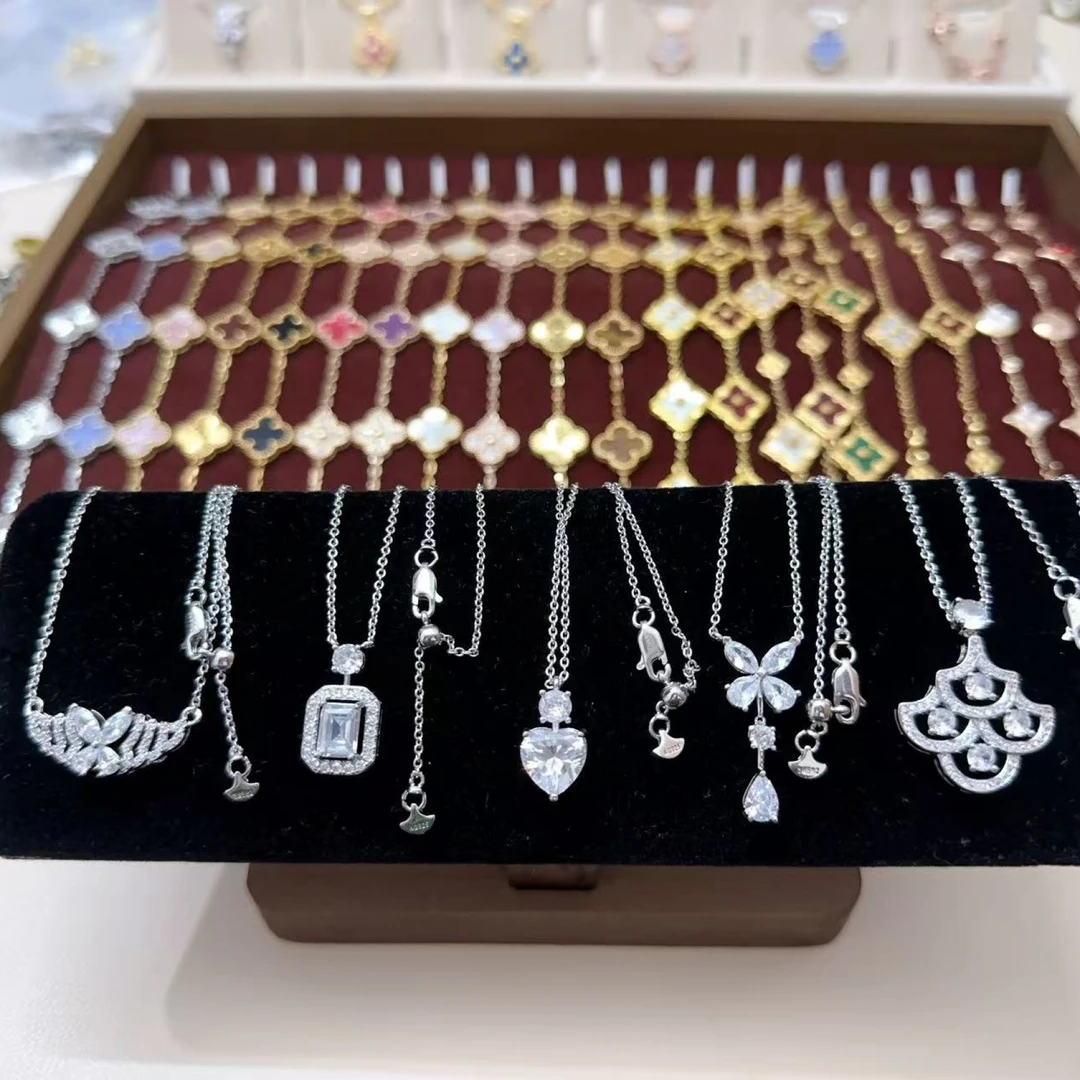 链子925银 幻影蝴蝶项链女满钻双蝴蝶粉钻裙子香水瓶伸缩链调节