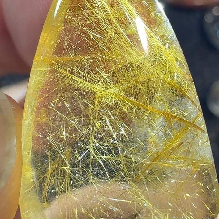 *****未镶嵌颈饰水晶好