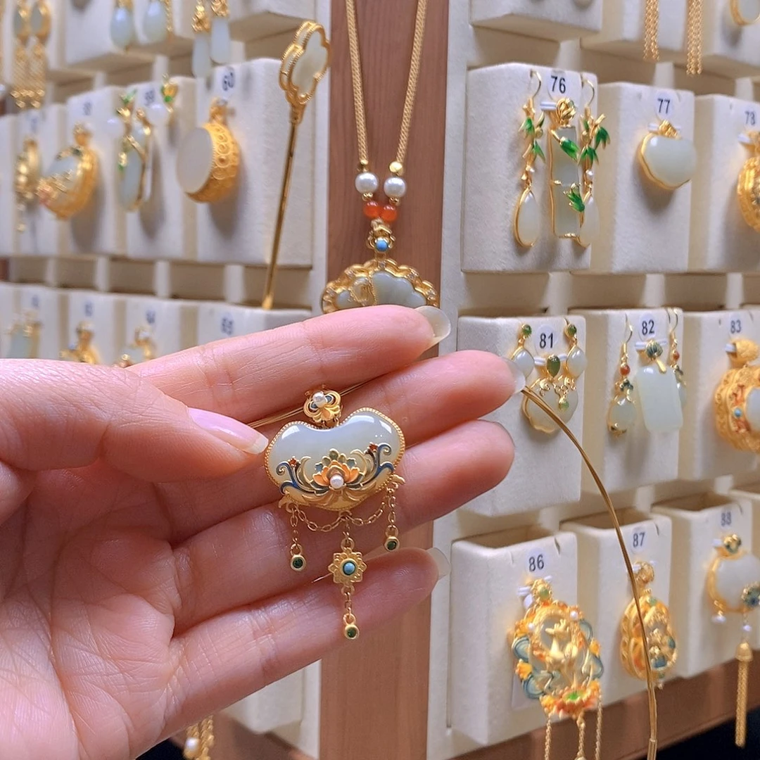 和田玉银S925镶嵌颈饰