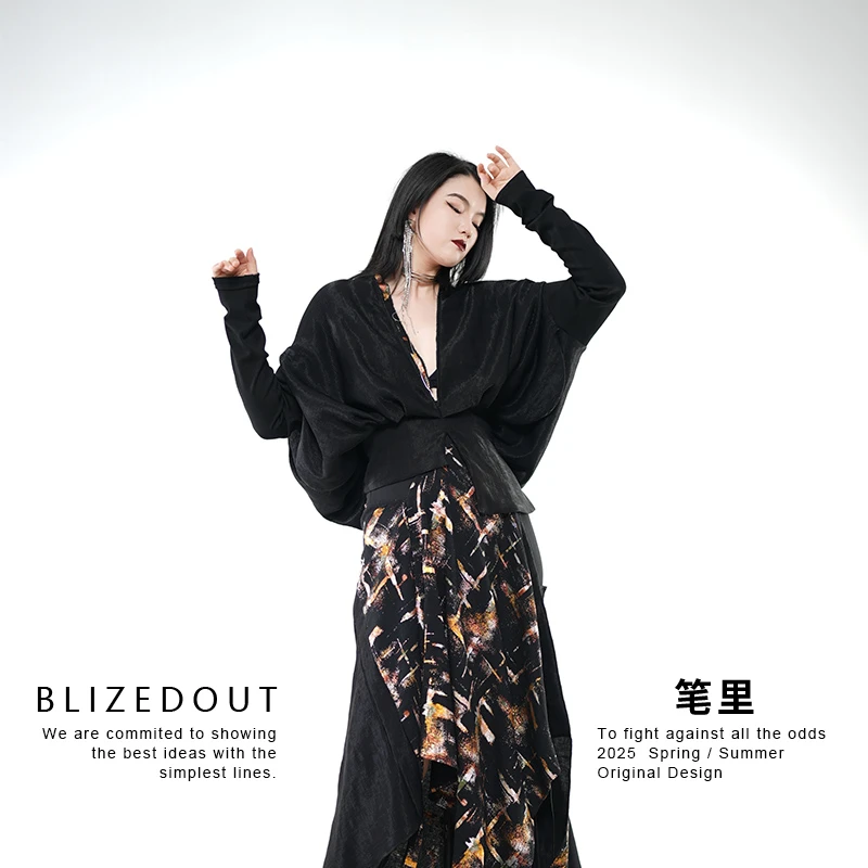 笔里【BLIZEDOUT】独立设计5090608复古黑色拼接V领长袖气质套头衫