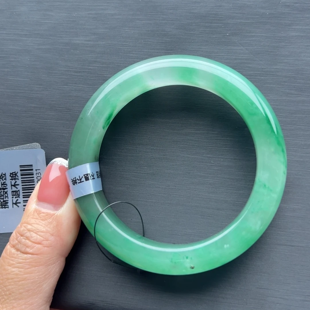 石英质玉（非洲翠）未镶嵌手镯