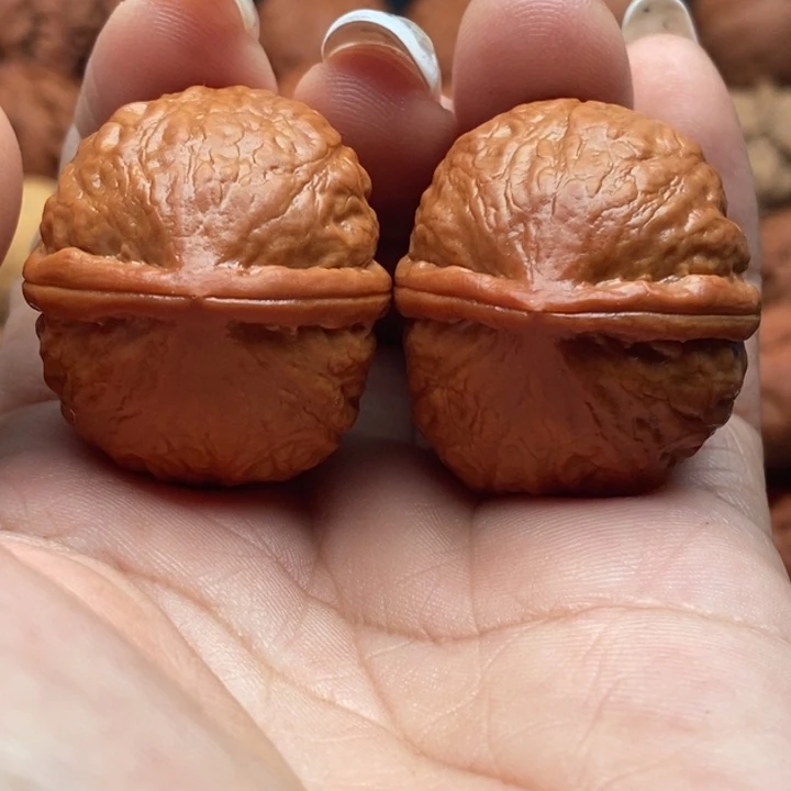 核桃精品文玩核桃手捻赤龙