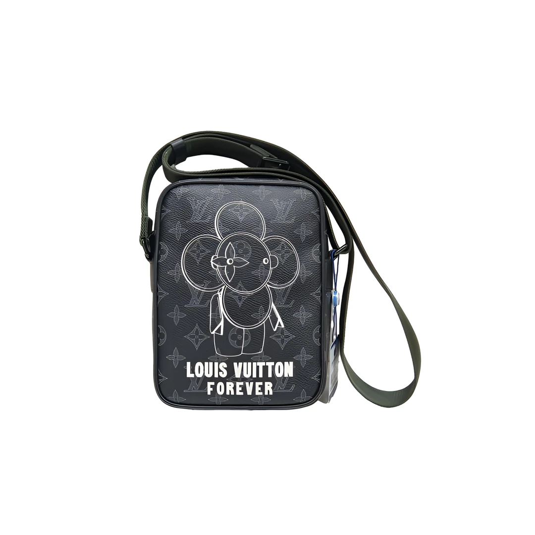 99新 LouisVuitton/路易威登 男士太阳花限量款相机包斜挎包/0749