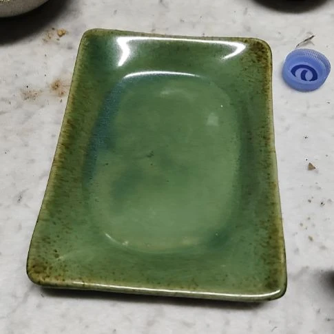 瓷片盘，沙锅，瓷片，瓶，碗，各种沙锅，摆件，
