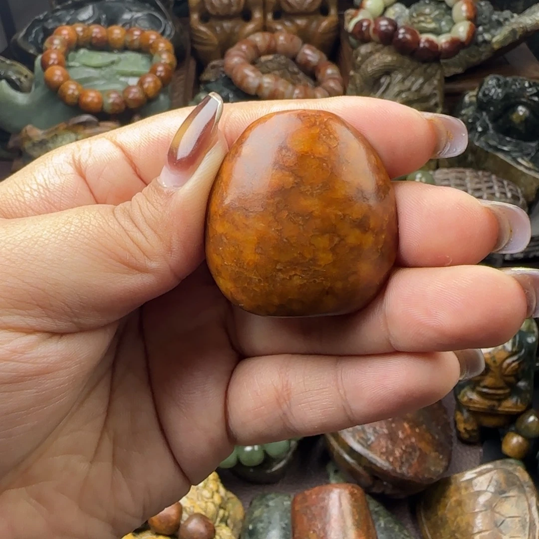 透闪石质玉未镶嵌珠宝奇石