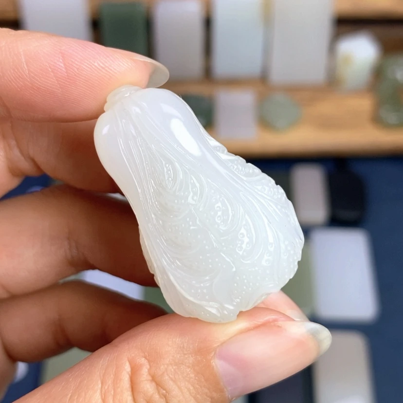 【闪购商品】颈饰未镶嵌和田玉