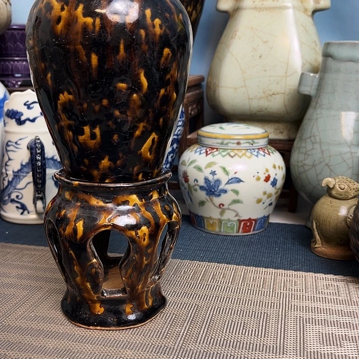 摆件景德镇花釉梅瓶