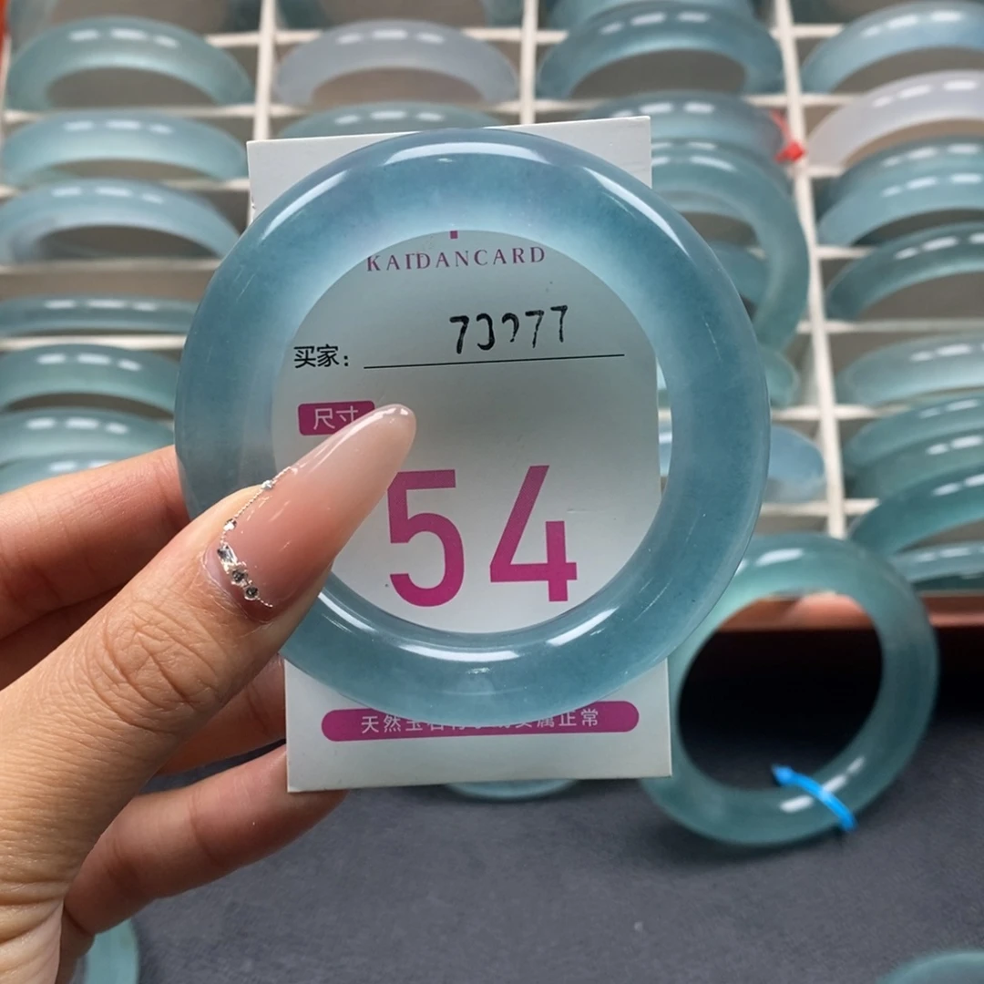 噗***怪石英质玉未镶嵌手镯