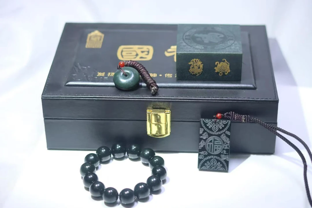 高端大气款礼盒包装设计 四件套-