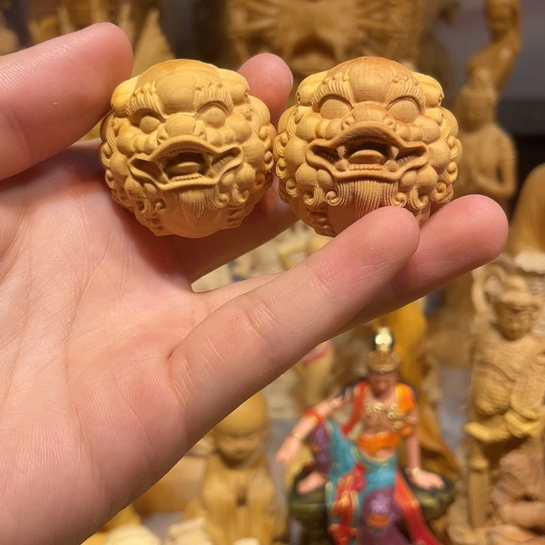 黄杨木瑕疵貔貅手球一对