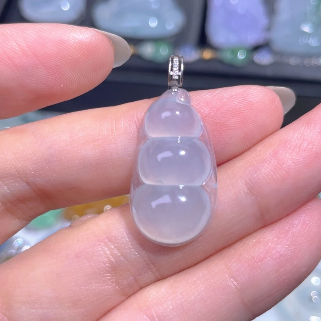 颈饰18K金镶嵌翡翠翡翠