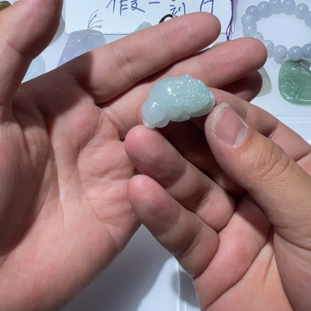 翡翠颈饰未镶嵌天然