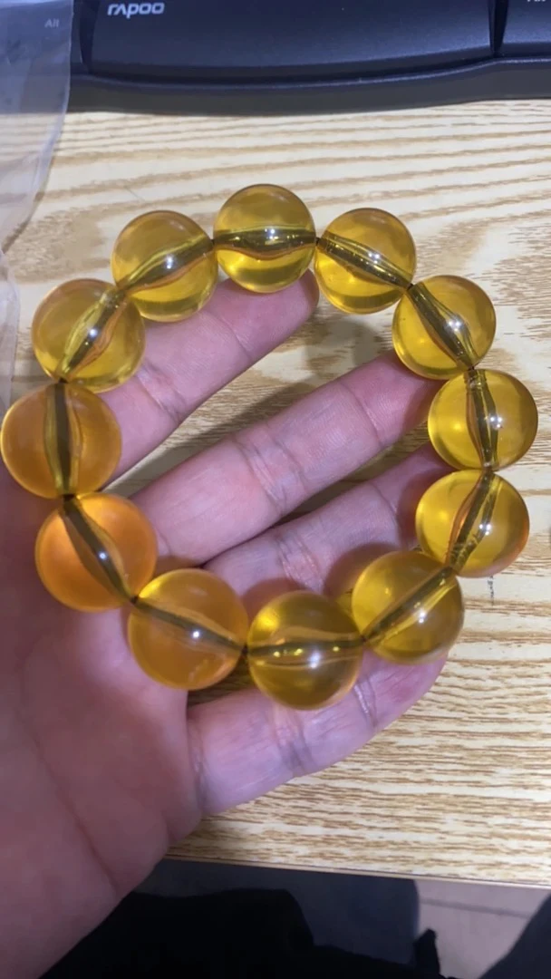 B 484   20 金珀手串