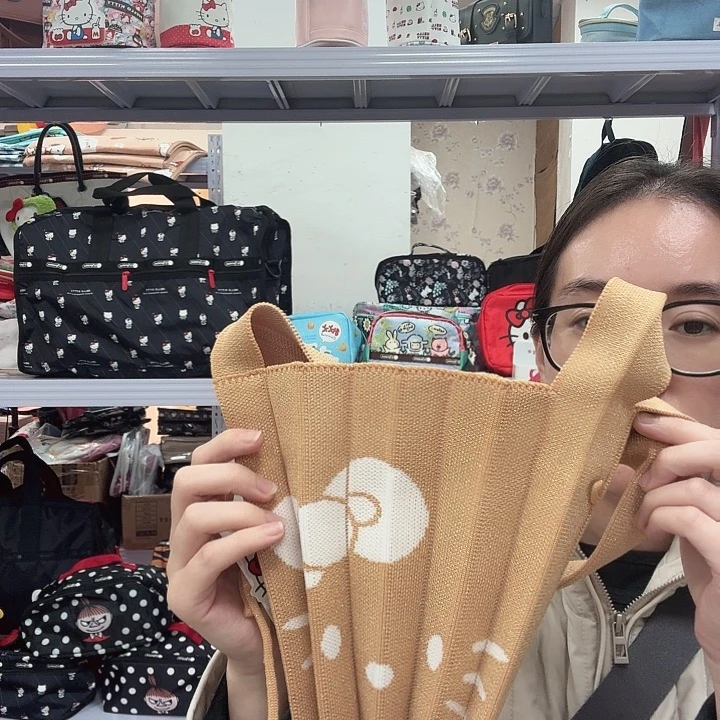 简***爱PU箱包收纳箱化妆包等