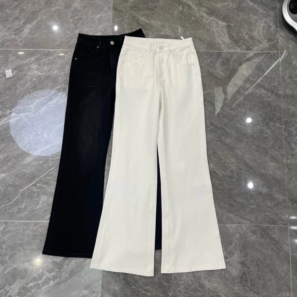 101581高腰显瘦百搭四面弹黑金灰微喇牛仔裤女性