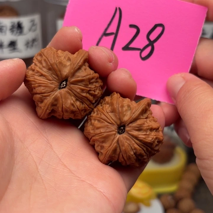 吊坠桃核36血麒麟111