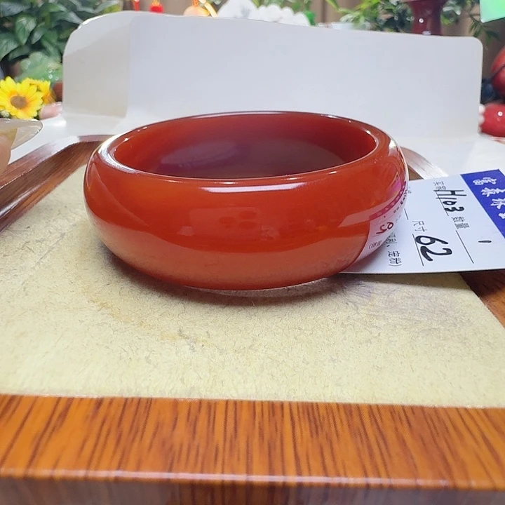 小****玛瑙/玉髓未镶嵌手镯