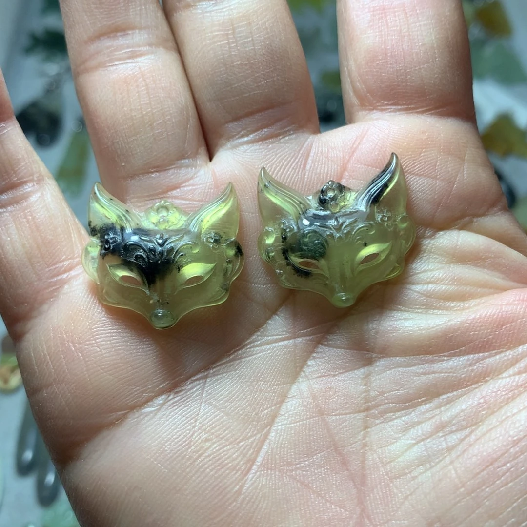 蛇纹石玉耳饰未镶嵌