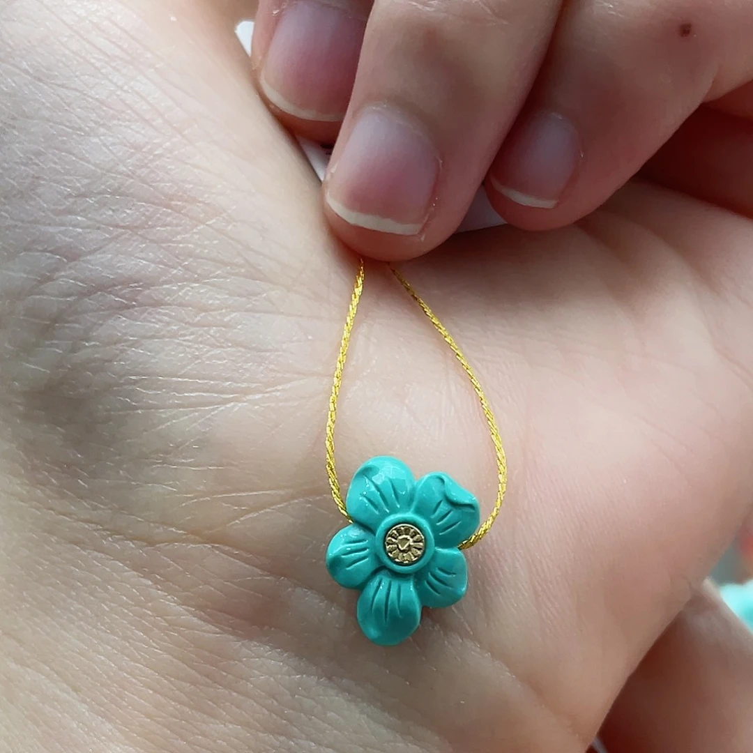 绿松石颈饰未镶嵌