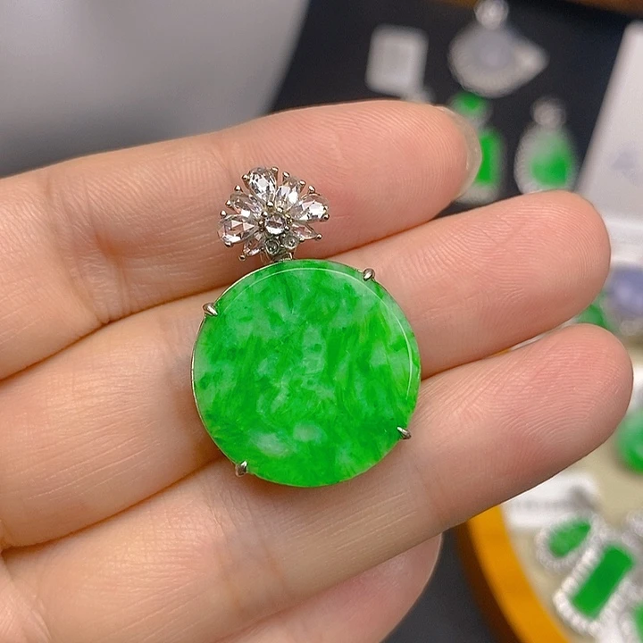 翡翠银S925镶嵌颈饰天然翡翠圆牌