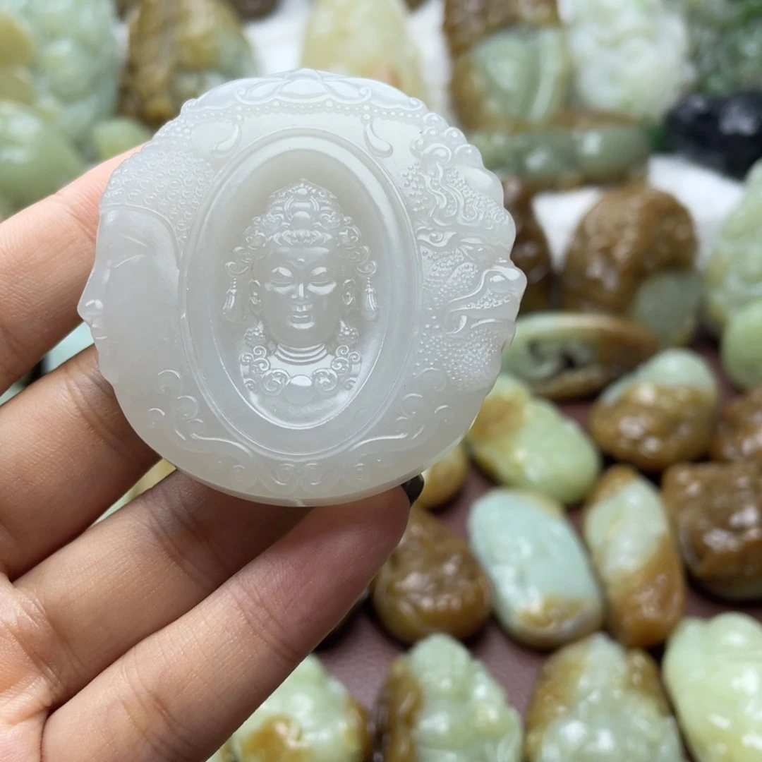 和田玉未镶嵌颈饰