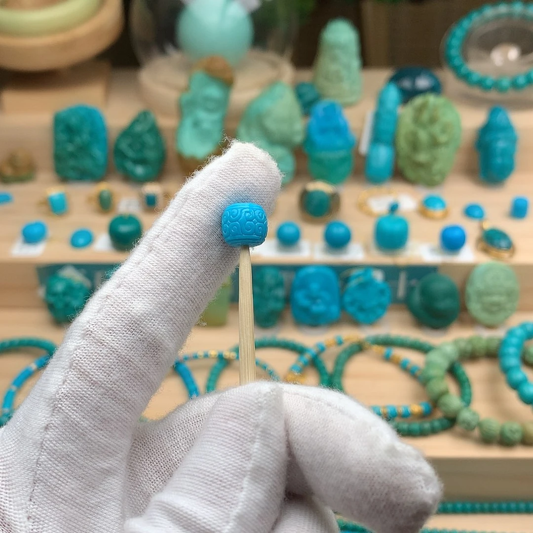 绿松石未镶嵌珠宝奇石