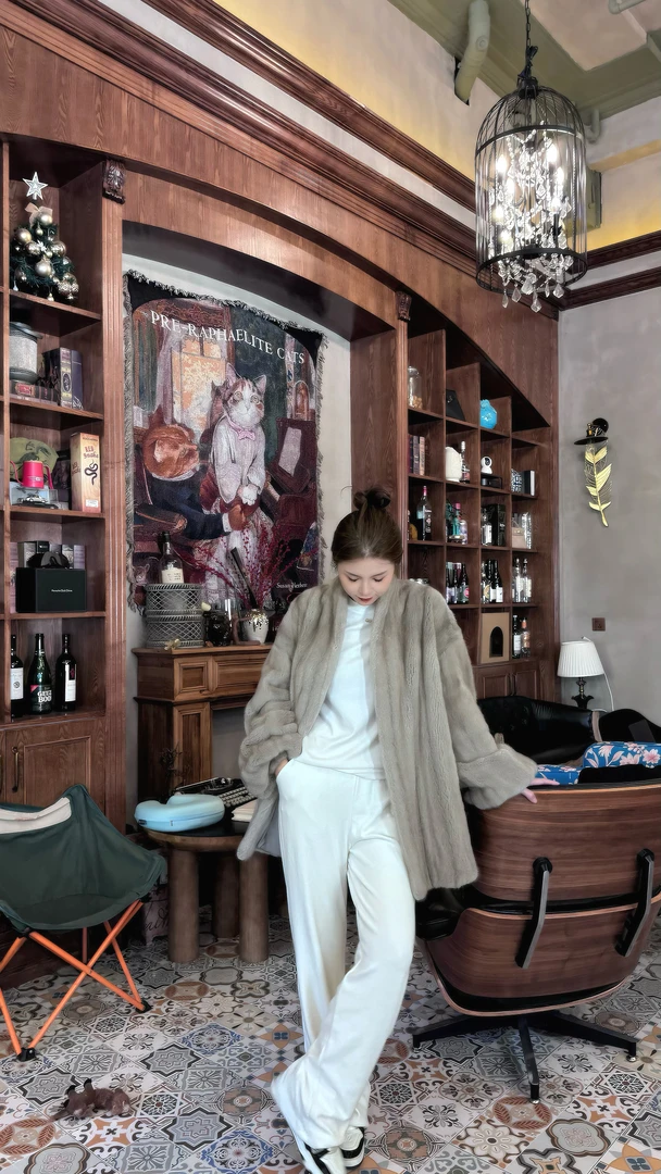 【沐媛】「华尔兹」V领抽刀进口短二水貂皮草宽松水貂皮草女11