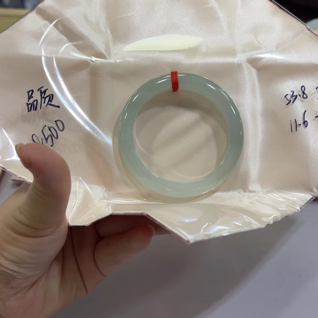 温***柔翡翠未镶嵌手镯手镯