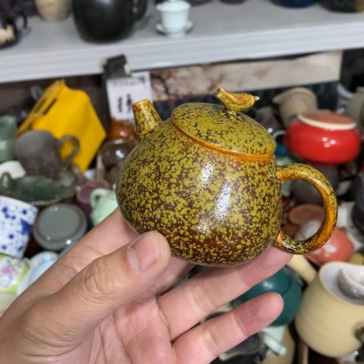 陶瓷艺术品及陶瓷壶