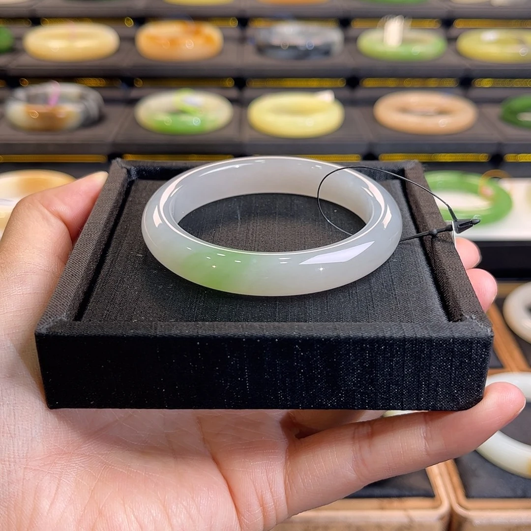 和田玉未镶嵌手镯冰底紫翠