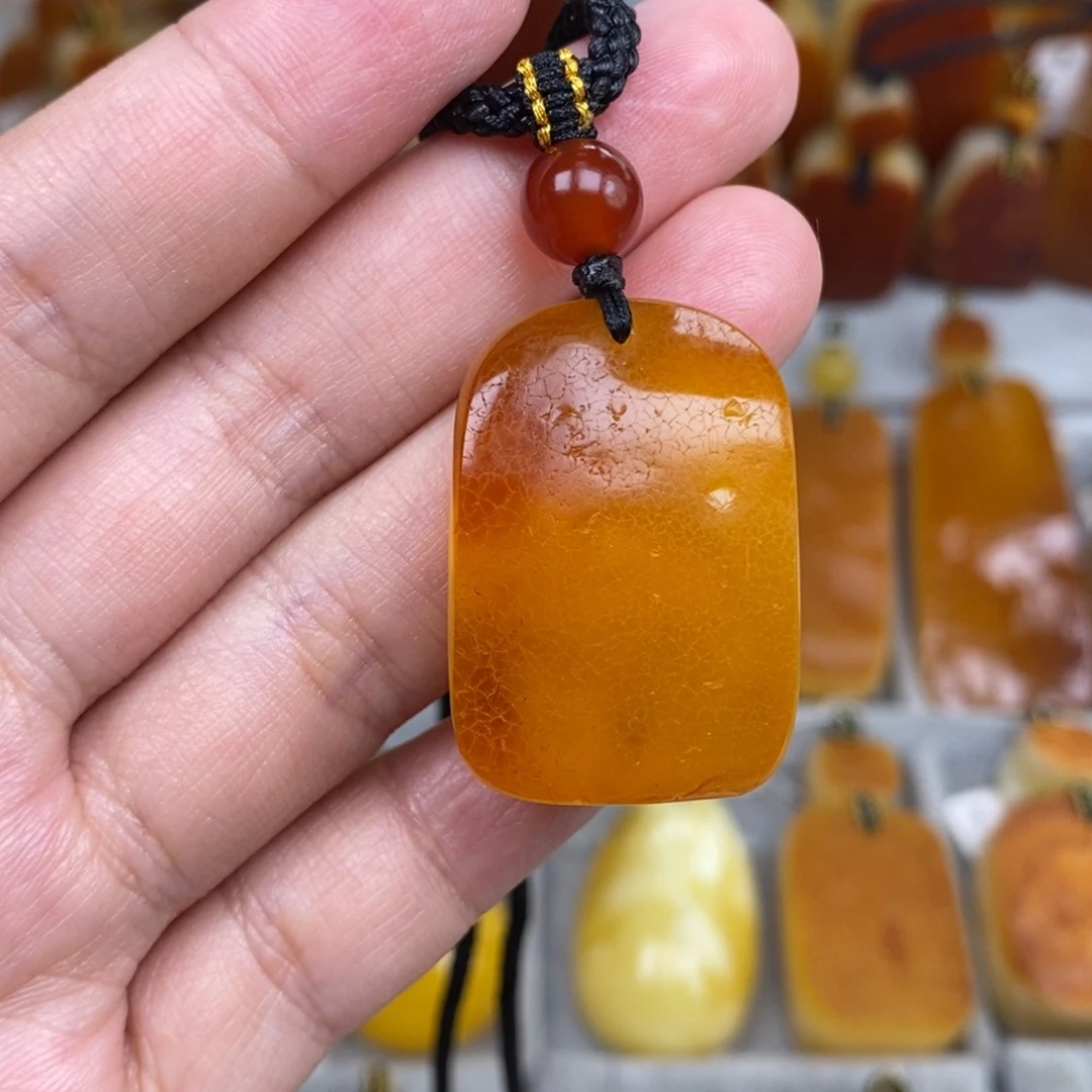 琥珀未镶嵌珠宝奇石