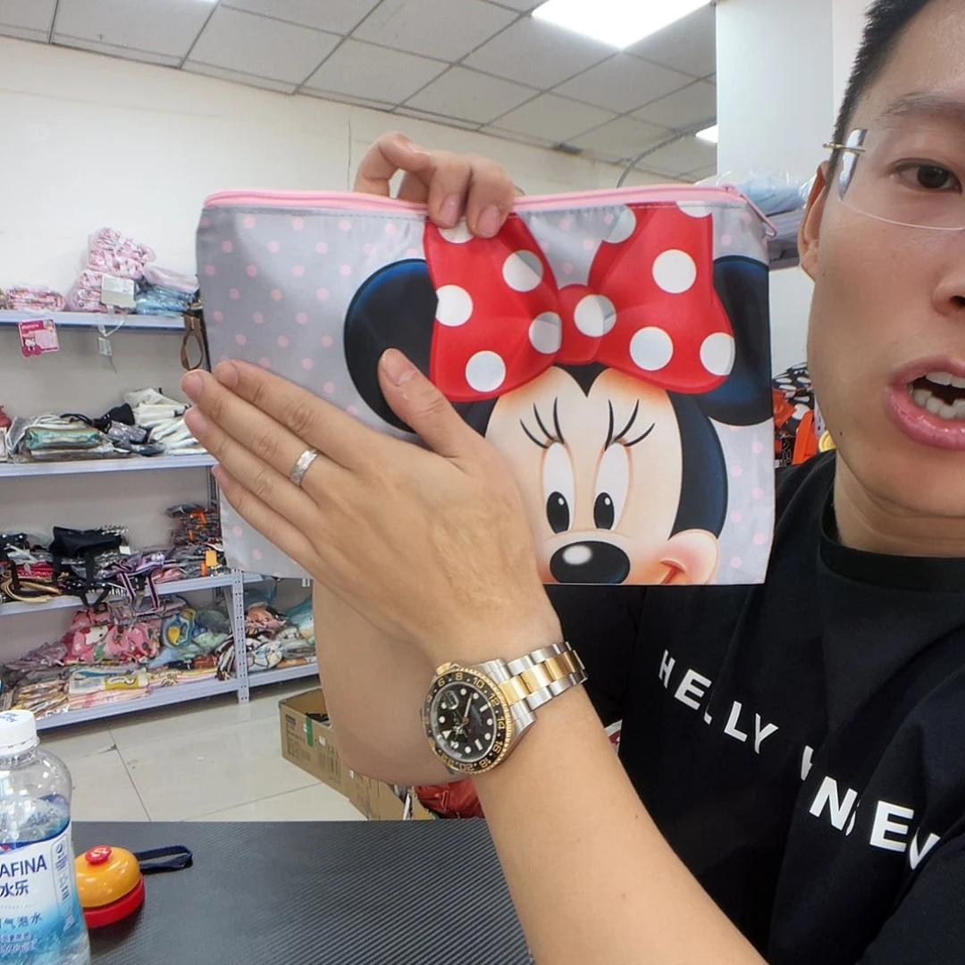 PU化妆包等各种产品和