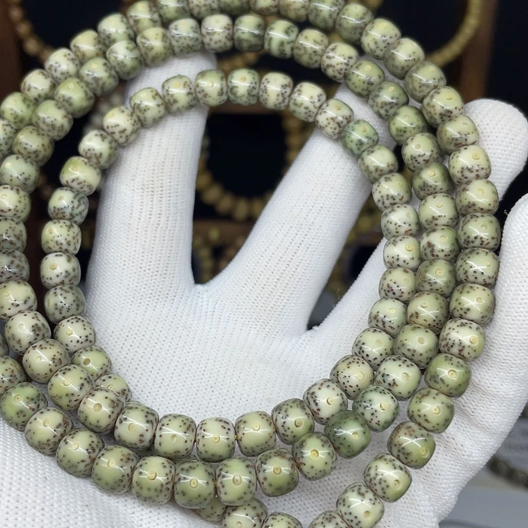 星月菩提吊坠8-7，大眼睛