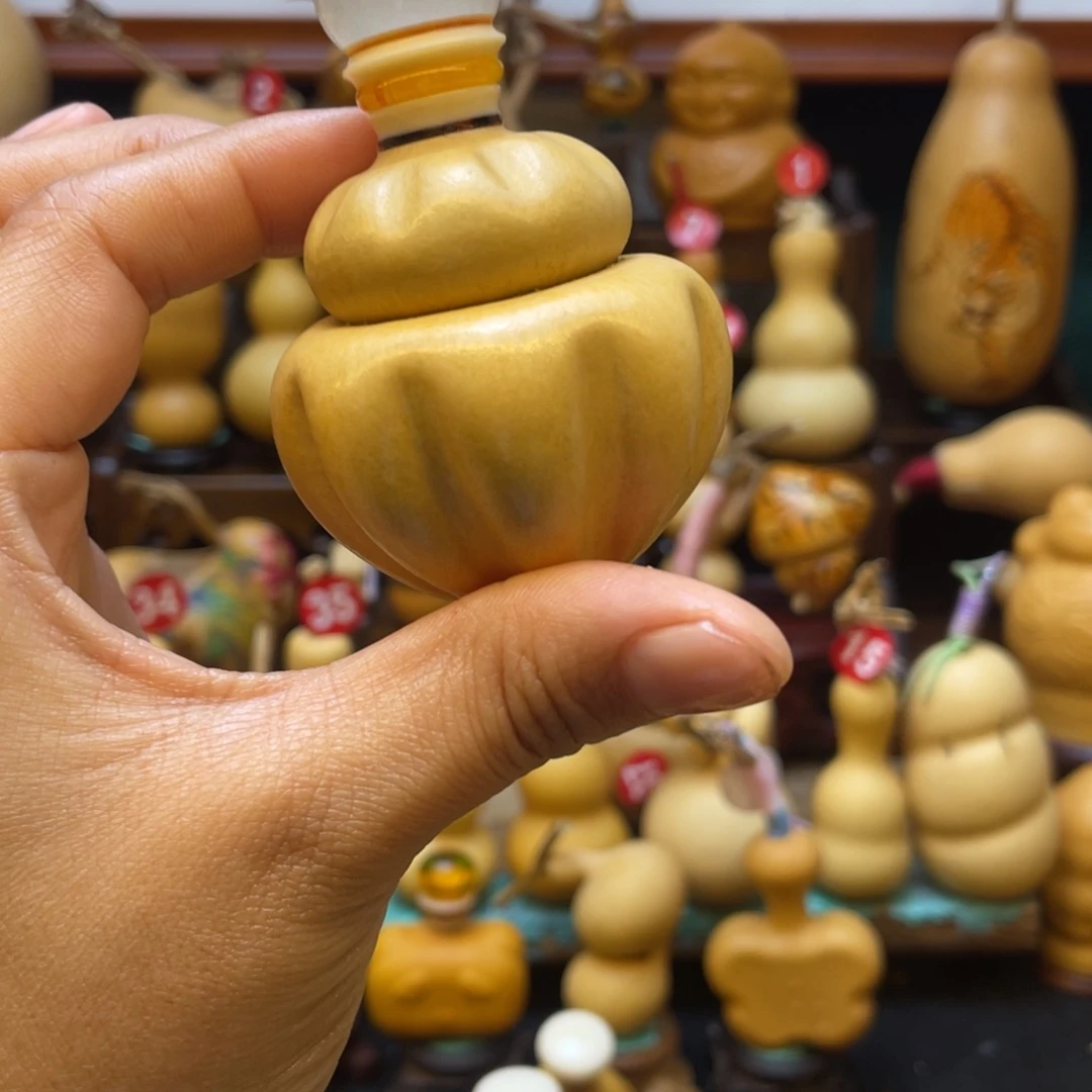 双*座葫芦头等多种口味的水果都有