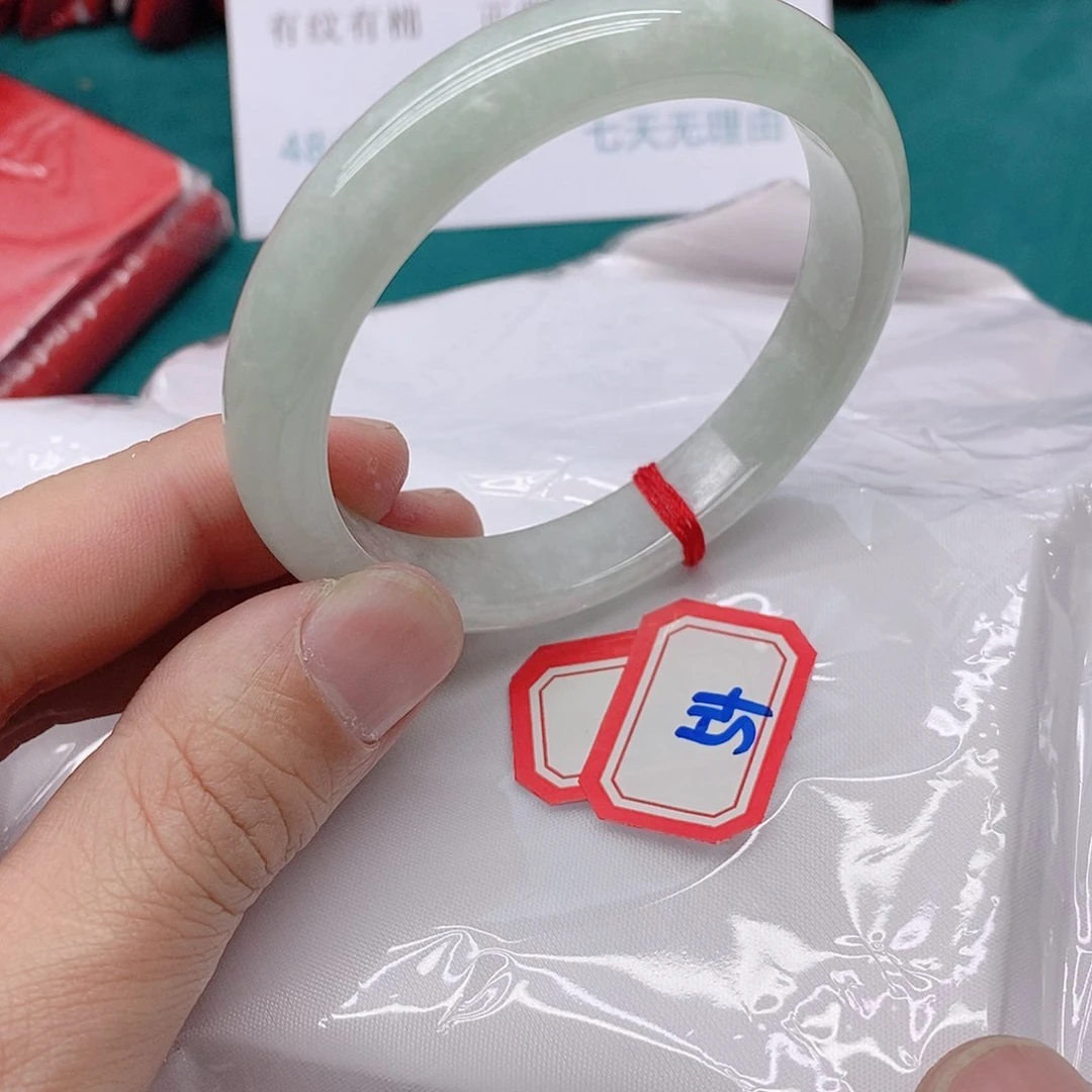 翡翠手镯未镶嵌54444444444