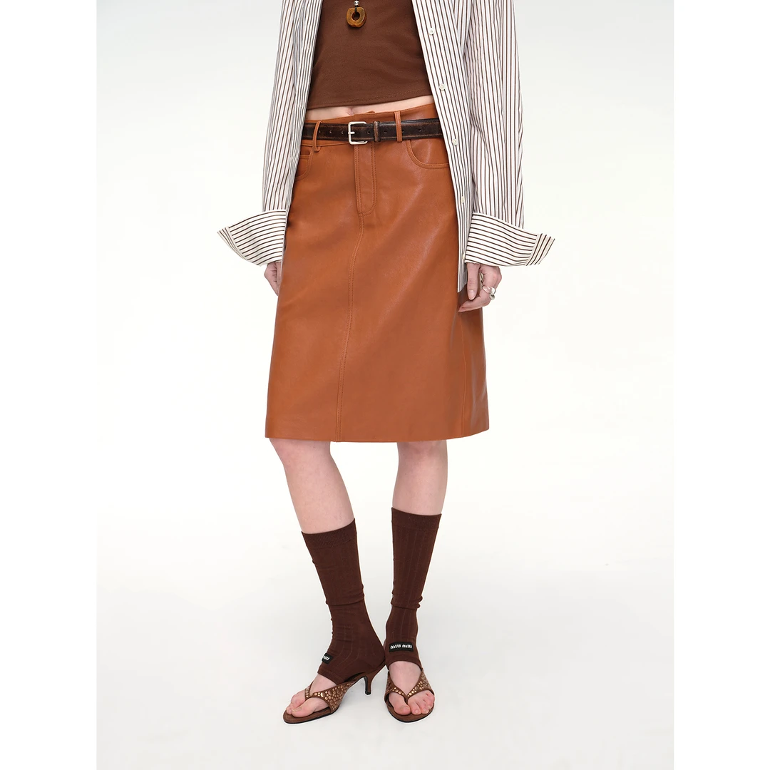 [时髦搭子]付智恩 落日派对 休闲百搭H版真皮直筒半身裙