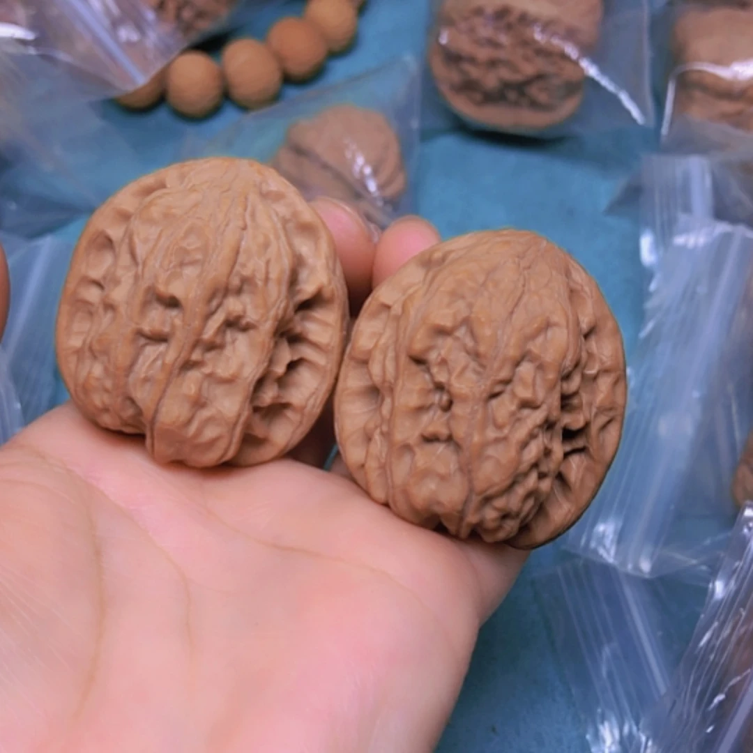 【闪购商品】把件核桃39靠山王修尖