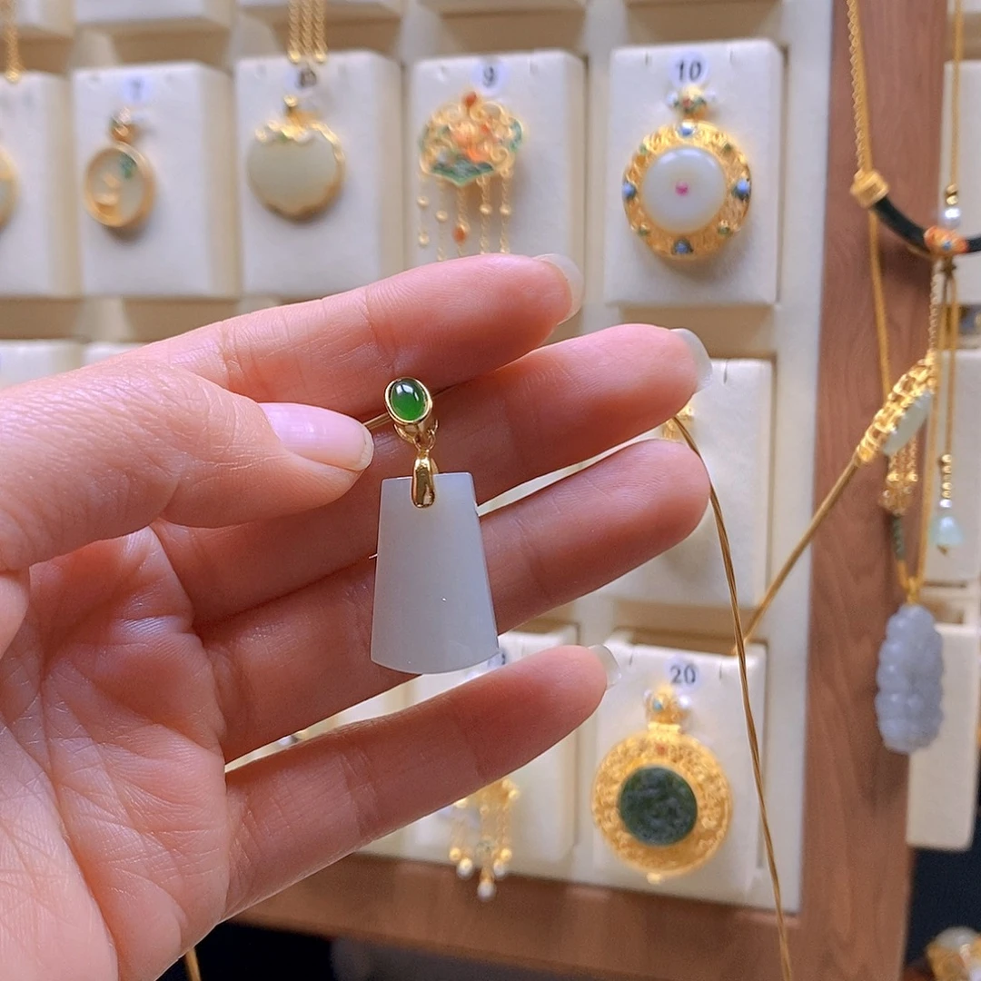 和田玉银S925镶嵌颈饰