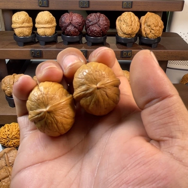 小***刚文玩核桃把件小西瓜