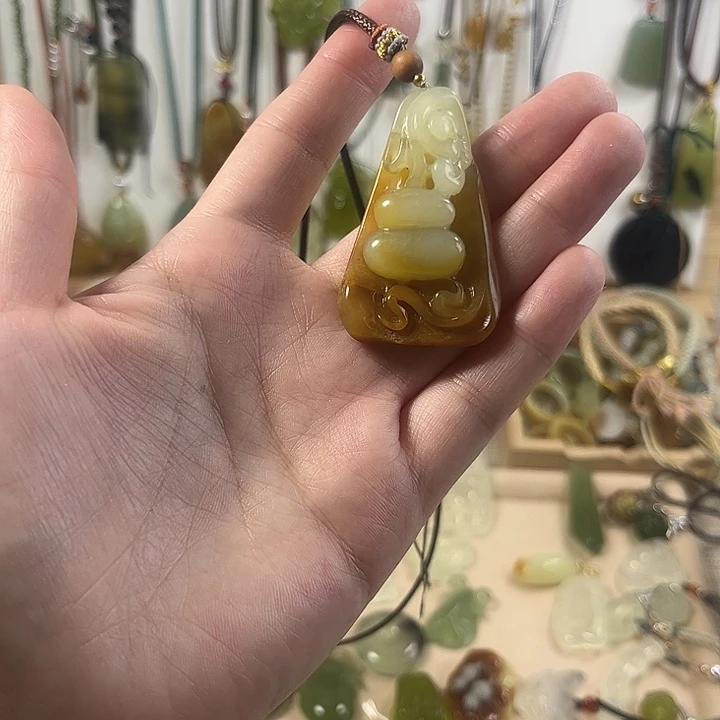 ****新合金蛇纹石玉颈饰