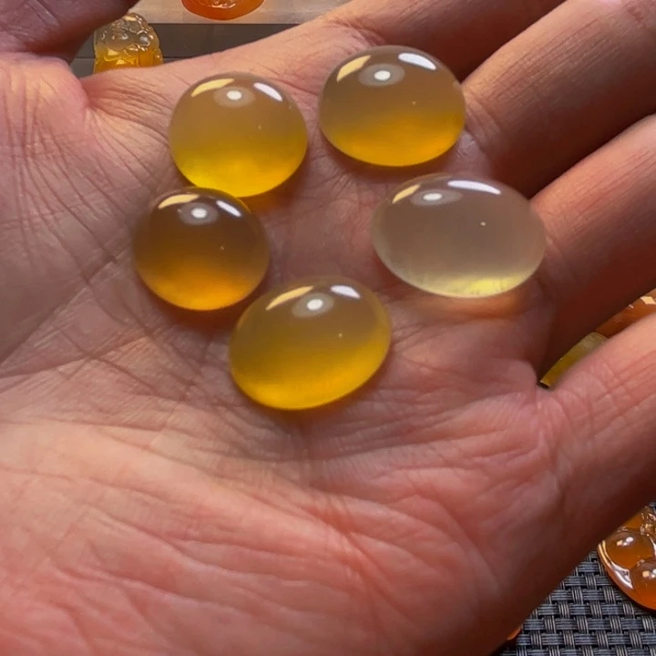 飞***翔石英质玉未镶嵌旦面