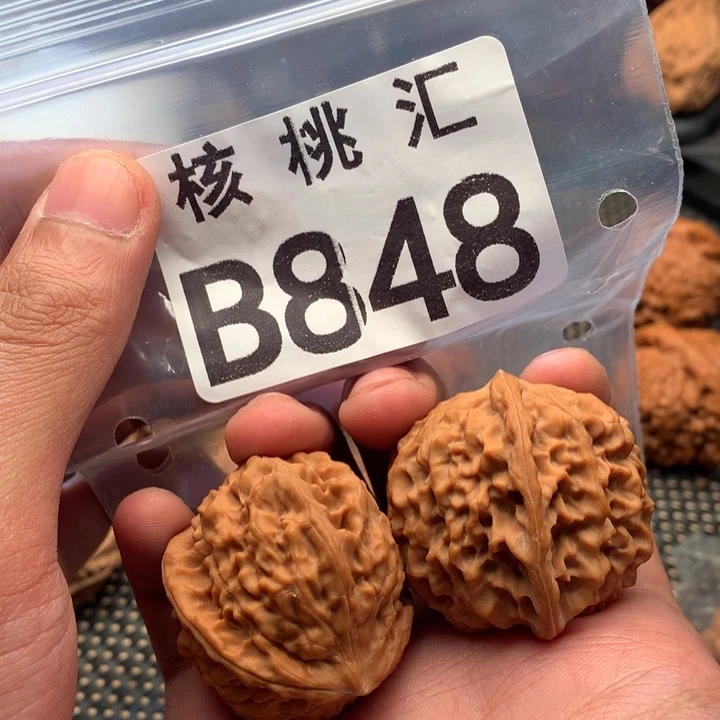 吊坠文玩核桃黄松峪