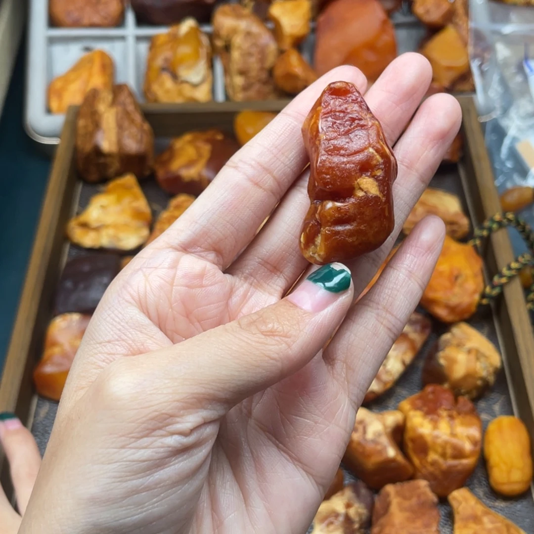 琥珀未镶嵌珠宝奇石