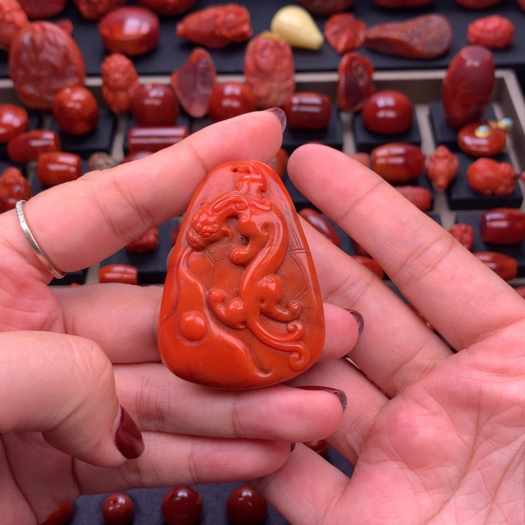 南红玛瑙未镶嵌保山仿古龙牌子35.5mm
