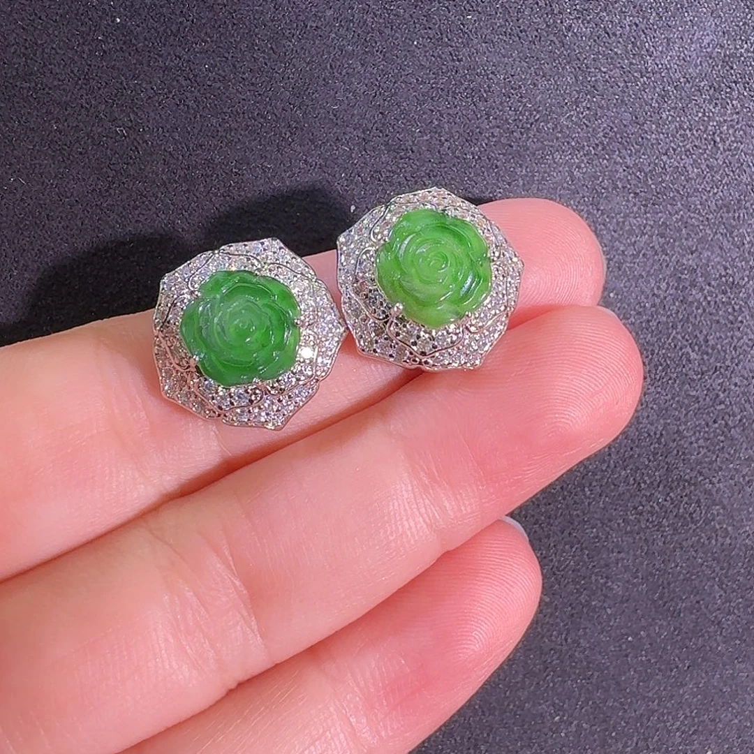 翡翠未镶嵌耳饰玫瑰