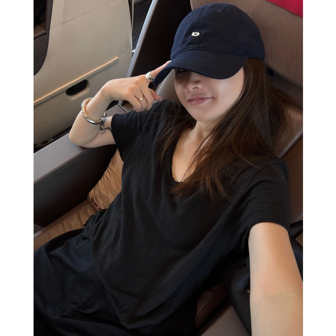 【CHU/2025SSNEW】《潮旧》破口V领T恤NH2513